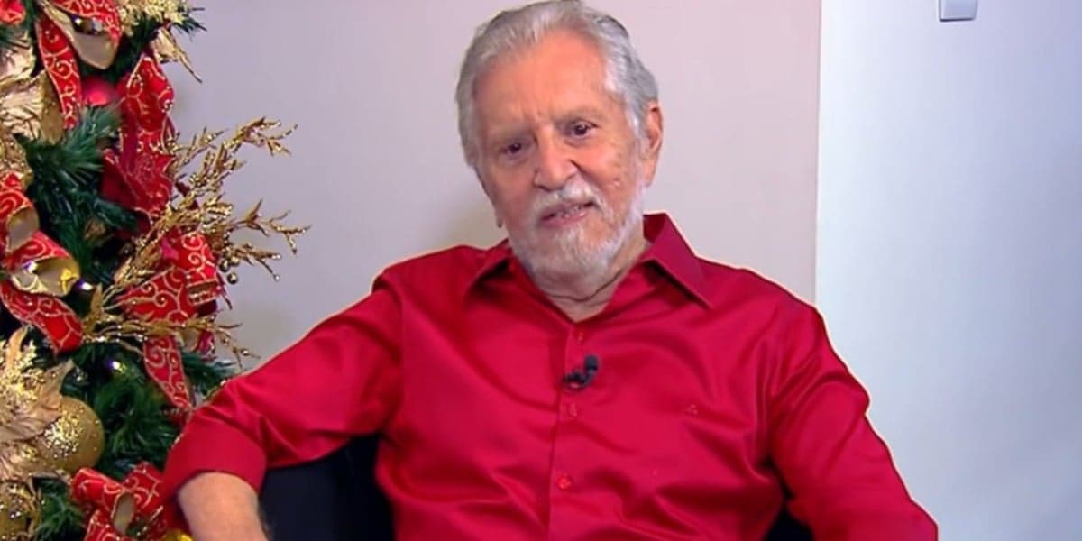 Carlos Alberto de Nóbrega está curado da covid-19 (Foto: Reprodução/YouTube)