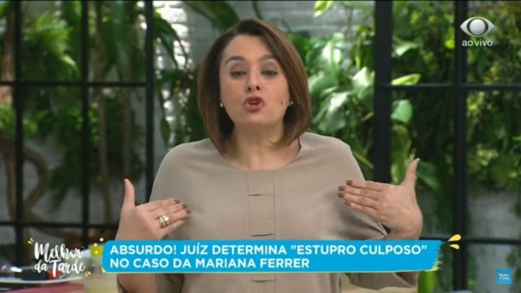Catia Fonseca quebra protocolo, abre o jogo sobre vida sexual e expõe tudo no ar ao vivo: "Dá"