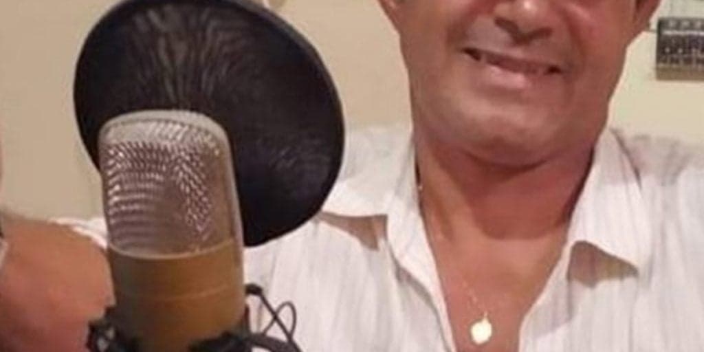 Cantor sertanejo morre após sofrer grave acidente de carro e deixa fãs em estado de choque