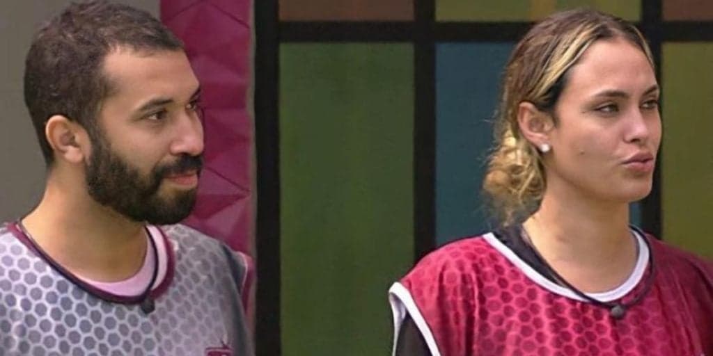 Sarah e Gilberto se unem na área externa do BBB21 para detonar Juliette após prova do líder: "Muito egoísta"