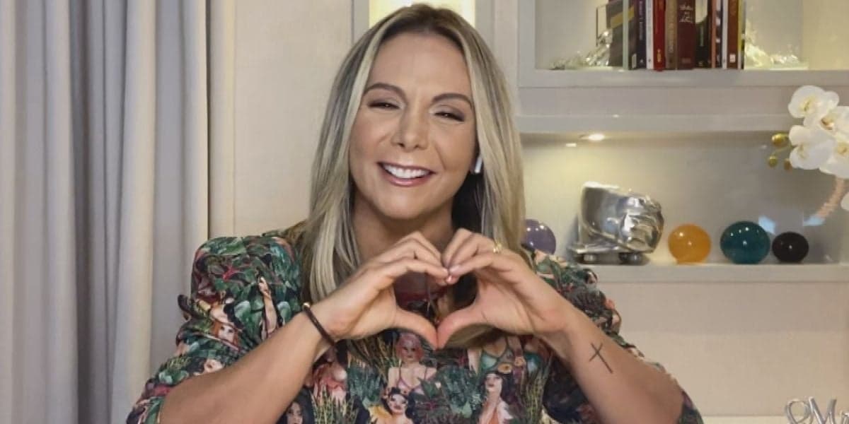 Carla Perez deixa o público babando ao compartilhar cliques exibindo o corpão (Foto: Reprodução / Globo)