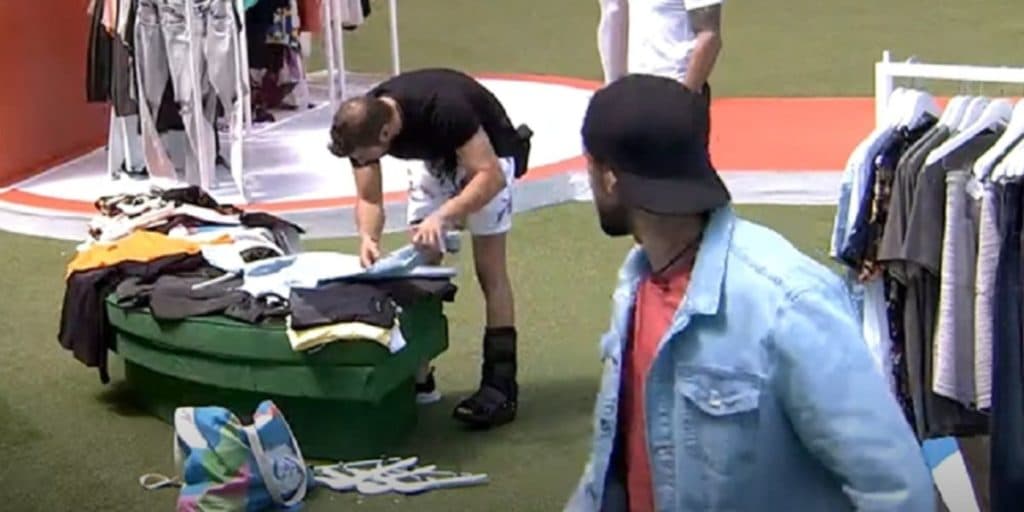 Caio e Arthur tem quebra-pau em evento no BBB21 por cigarro e fazendeiro explode:  "Vai tomar no c*"