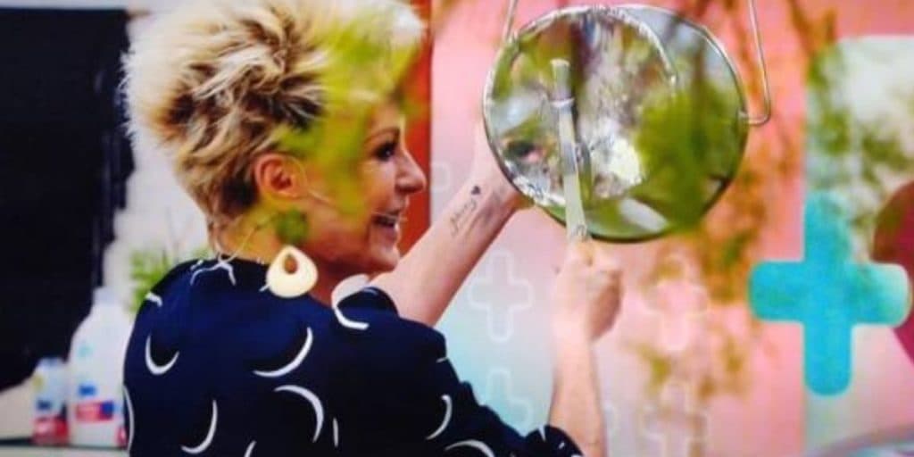 Ana Maria Braga abre às pressas com estúdio todo apagado, bate panela e explode: "Cada um tem o que merece"