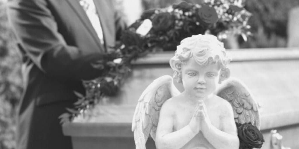 Cantor sertanejo é enterrado vivo, acorda dentro de caixão desesperado e arranhões brutais confirmam verdade