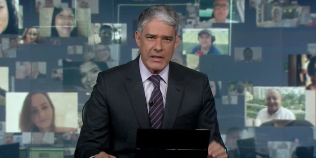 William Bonner, após reatar nas redes, convoca Renata Vasconcellos, fica sério e estoura com recado: "Sim, estamos"
