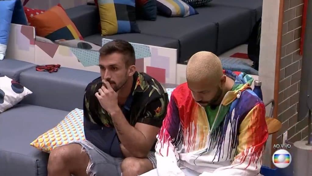 BBB21: Arthur resolve imunizar Projota mesmo sabendo que Rodolffo vai indicar Carla e revolta o público