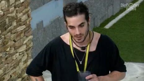 BBB21: Brothers voltam a atacar Carla após fala de Tiago Leifert: "Ela não sabe tudo"