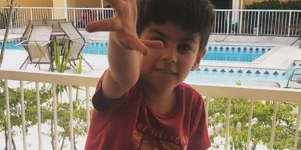 Henry, em luta pela vida, rasgou roupa da babá para não entrar no quarto com Jairinho
