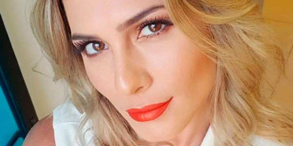 Demitida, Lívia Andrade recebe ordem brutal de Silvio, chega no SBT e desmorona ao ver vaga de estacionamento