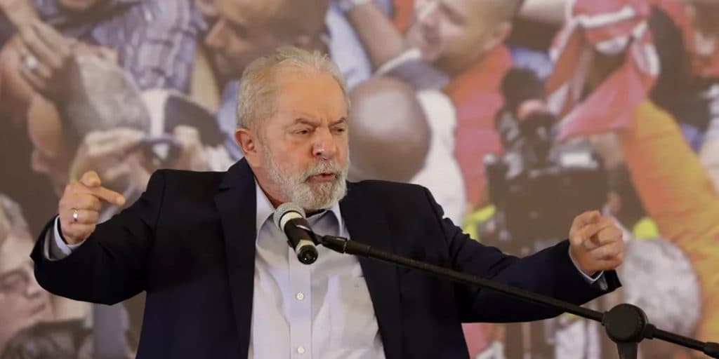 Em discurso, Lula reforça inocência e fala sobre Sergio Moro: "fui vítima da maior mentira jurídica"