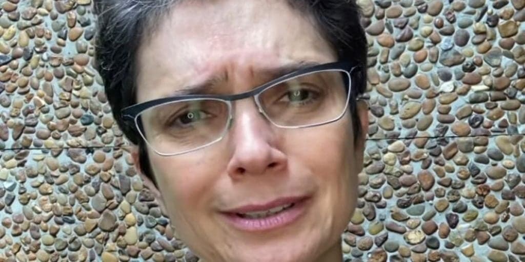 Aos 52 anos, Sandra Annenberg confirma situação mortal diante da câmera e faz apelo desesperado: “Eu quero viver”