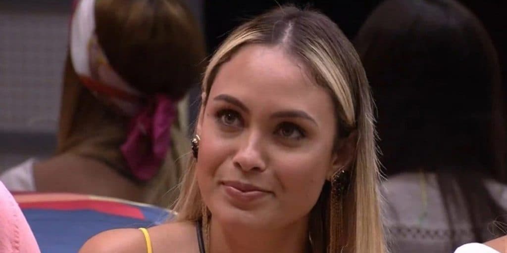 De favorita à rejeitada? Sarah declara apoio a Bolsonaro no BBB21 e público pede eliminação da sister