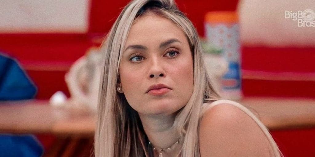 Sarah se afunda no jogo, perde milhões e equipe se vira contra ela, após declaração polêmica no BBB21: "Vilã"