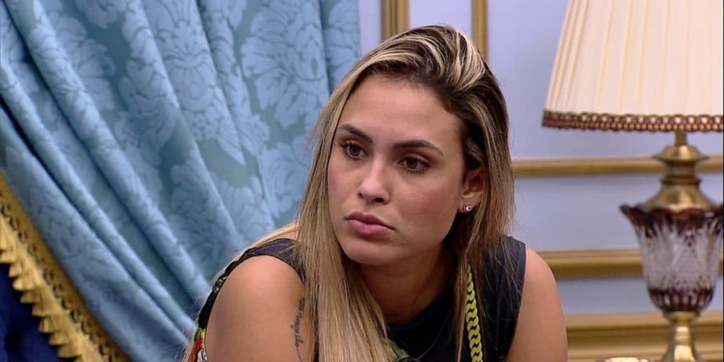 BBB21: Sarah quebra regra ao expor opinião política, público pede eliminação e Boninho se pronuncia