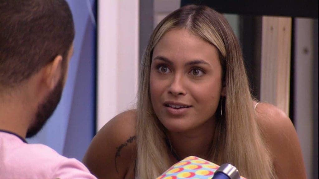 BBB21: Sarah entrega intimidade dentro de banheiro, diz como disfarça barulho e choca com revelação