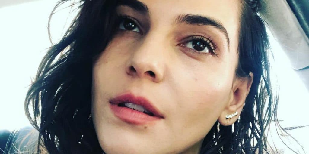 Tainá Müller chora grande perda, anuncia luto e desabafa: "Minha melhor amiga"