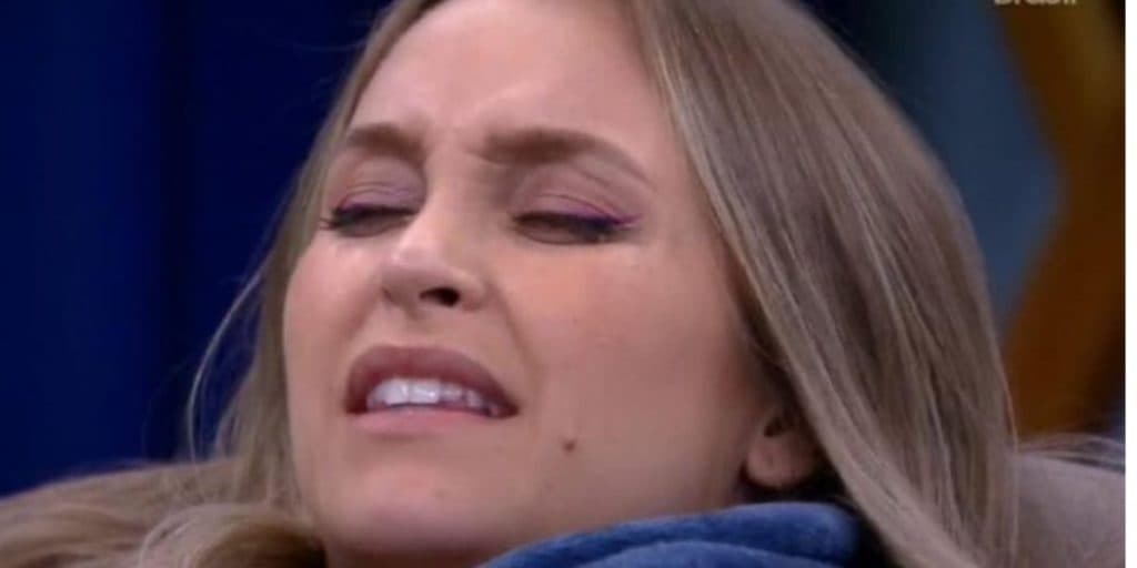 Carla Diaz vê produção lhe sabotando no quarto secreto, bate-boca e leva enrabada: "Siga sua vida"