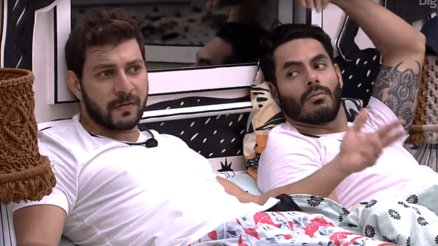 Urgente: Caio quebra o pau com Rodolffo, pede para deixar o BBB21, faz as malas e produção está de prontidão