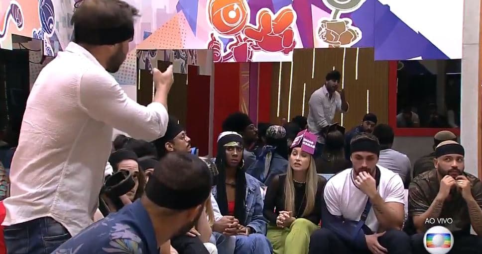 BBB21: Caio "esmurra" Carla Diaz ao vivo e cospe os fatos: "Hipócrita e duas caras"
