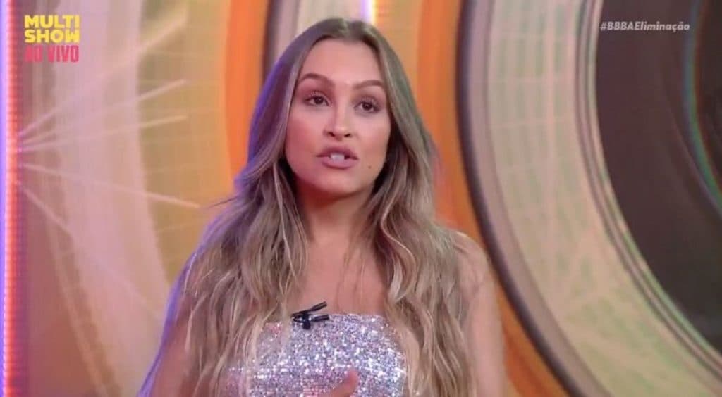 Carla Diaz vai aos prantos ao descobrir o que aconteceu na casa do BBB21: 'Meu Deus'