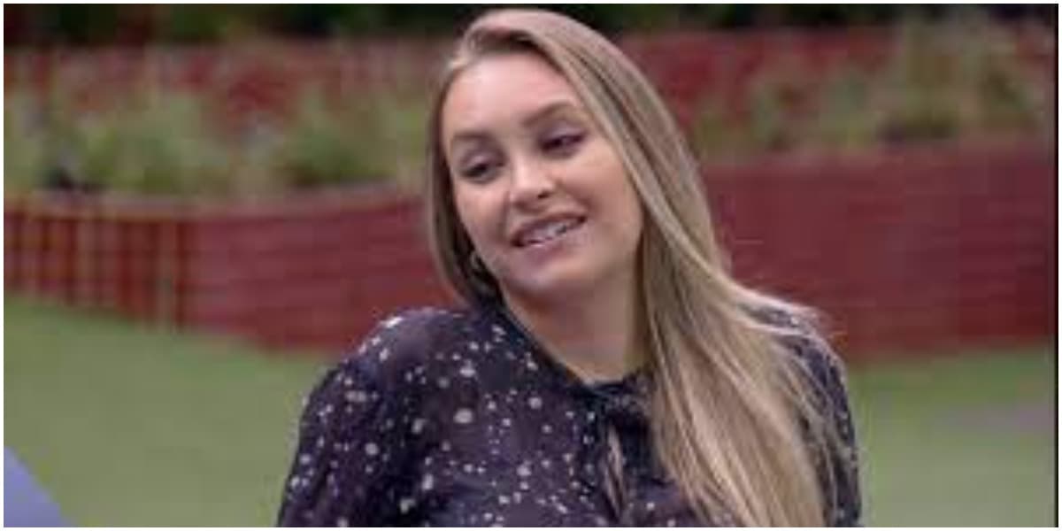 Vii Tuber aconselha sister na sua decisão no jogo Vii Tuber aconselha sister na sua decisão no jogo