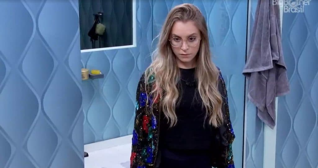 BBB21: Carla destroça Gil ao ver falsidade dele na festa e revira os olhos: "Sabia"