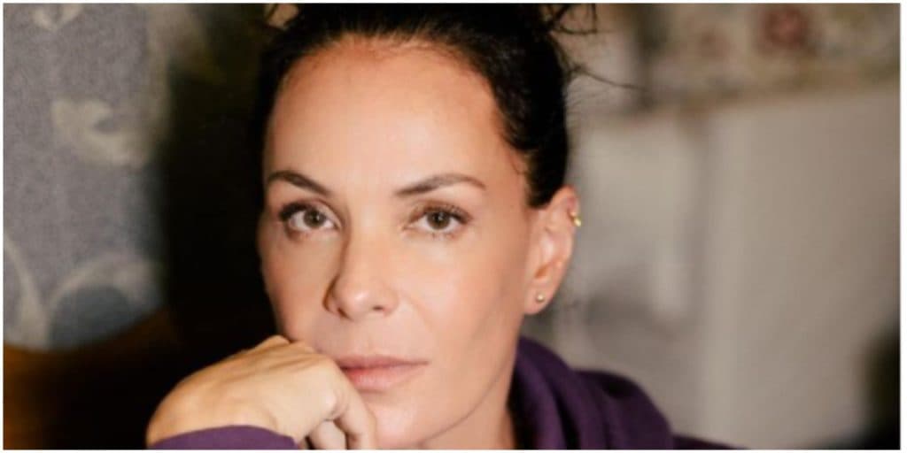De volta a Globo? Após anunciar saída da Record, Carolina Ferraz surge nos bastidores do ex-canal