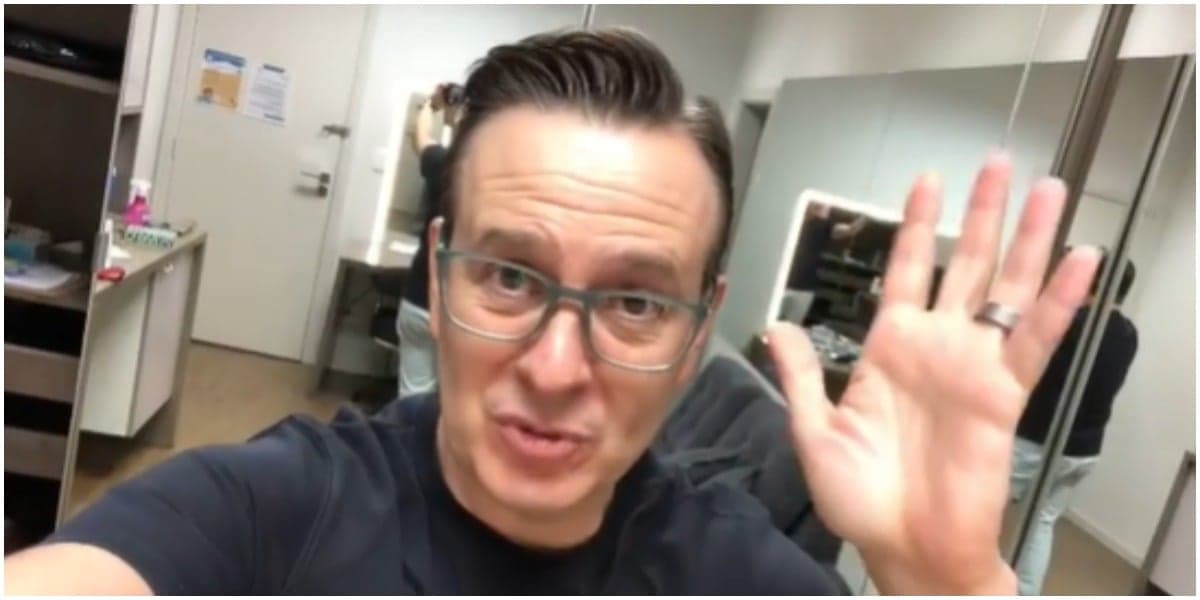 Celso Zucatelli usou as redes sociais para atualizar os fãs sobre o tratamento contra a covid (Foto: Reprodução)