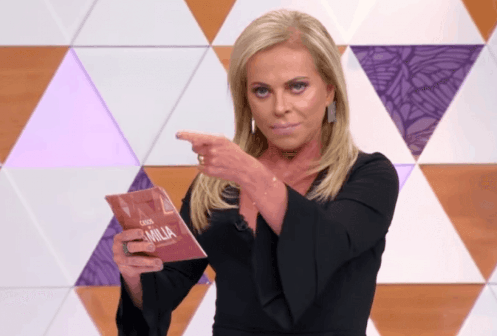 Christina Rocha, após ver relação íntima com Silvio Santos ser exposta, surge com apresentador e detona: "Burro"