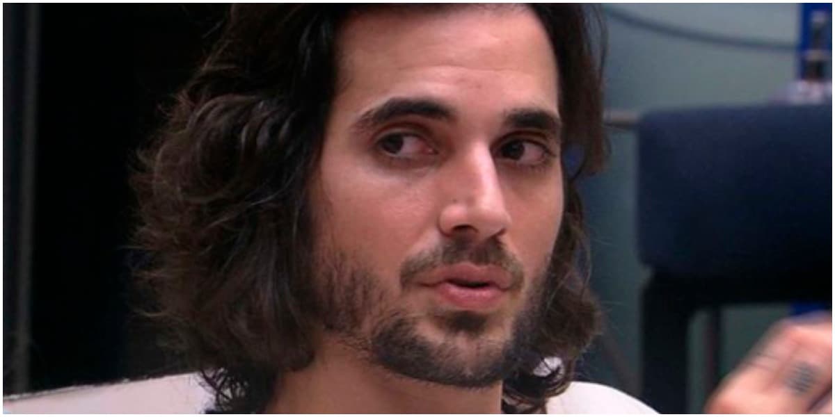 Cantor questionou até que ponto a atriz ouviu ele falando dela Cantor questionou até que ponto a atriz ouviu ele falando dela