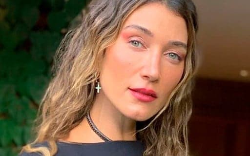 Gabriela Pugliesi vira a página após término cruel, assume novo amor e expõe: "Mereço"