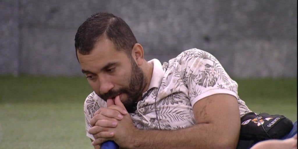Gilberto arma plano no BBB21, escolhe vítima para o paredão e decreta: "vou colocá-la"