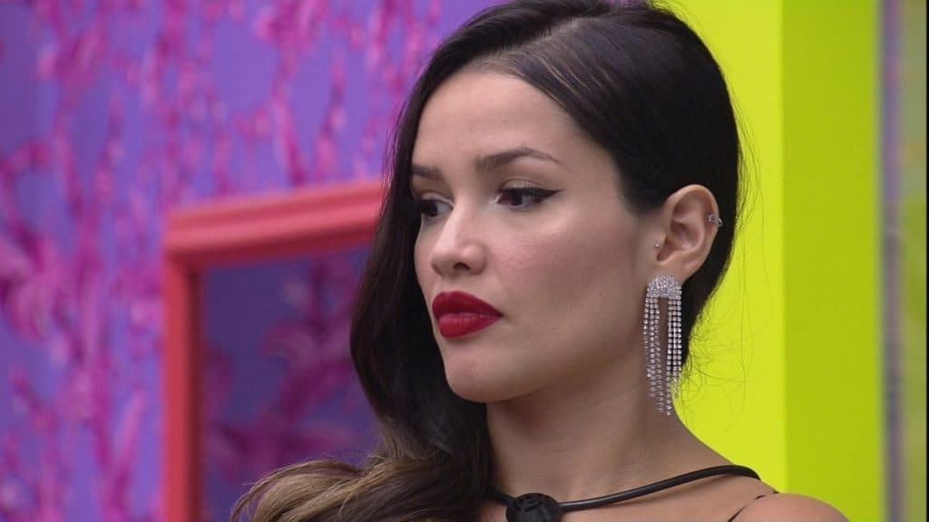 BBB21: Juliette vê Carla Diaz chorar, a coloca contra a parede e não perdoa: "Me afastei de você"