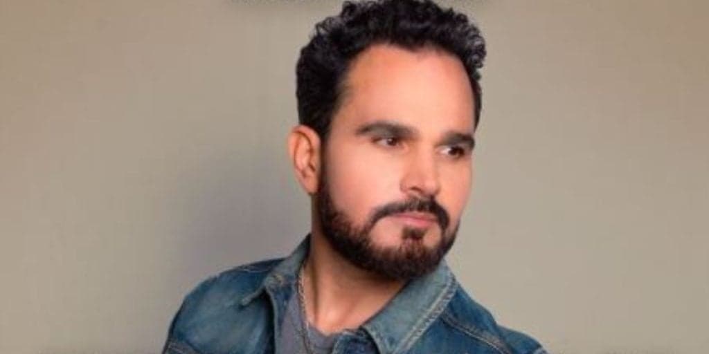 Luciano é flagrado na cama com rapaz, exibe membro endurecido e assume sem dó: "Você desperta em mim"