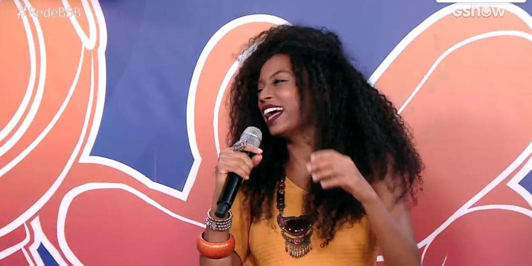 Lumena morreu de rir com música em sua homenagem no BBB21 (Foto: Reprodução) Lumena morreu de rir com música em sua homenagem no BBB21 (Foto: Reprodução)