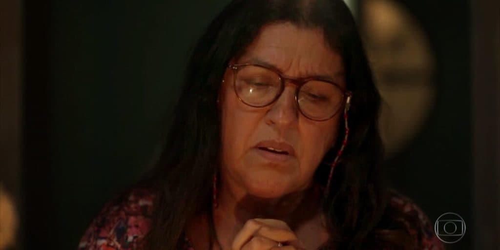 Amor de Mãe: Lurdes cai no veneno de Thelma, escorrega em emboscada e termina em cativeiro sujo