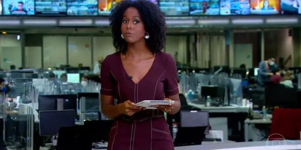 Maju Coutinho é atacada por Eduardo Bolsonaro após crítica ao vivo e vira piada: "Arrogância"