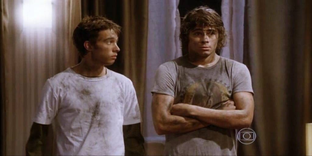 Malhação: Por inocência perigosa, João e Pedro tacam fogo na casa de Dandara