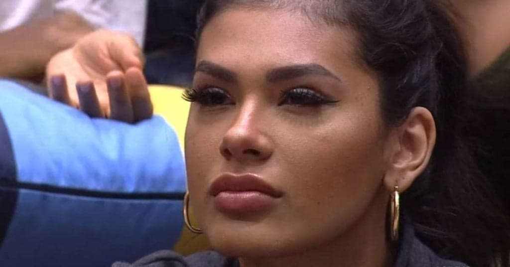 Pocah passa dos limites, usa lingerie torando no BBB21 e deixa participantes de queixo caído: "Cavou demais"