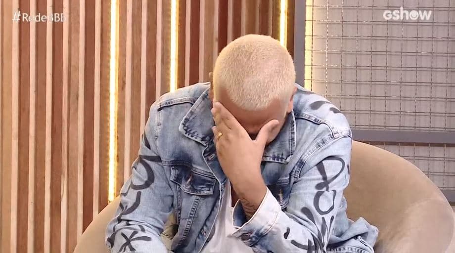 BBB21: Projota vai aos prantos após ser eliminado e fica desesperado com rejeição: “Ninguém vai no meu show”