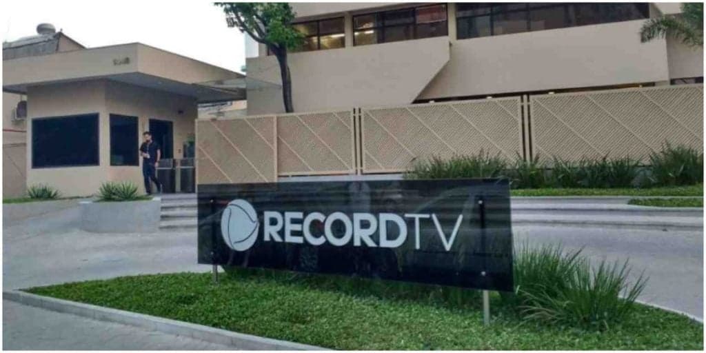 Record tem morte cruel por Covid-19 e clima desesperador nos bastidores é escancarado