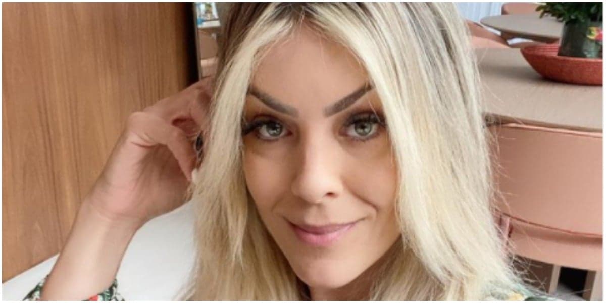 Renata Fan usou as redes sociais para informar que estaria de volta ao Jogo Aberto (Foto: Reprodução)