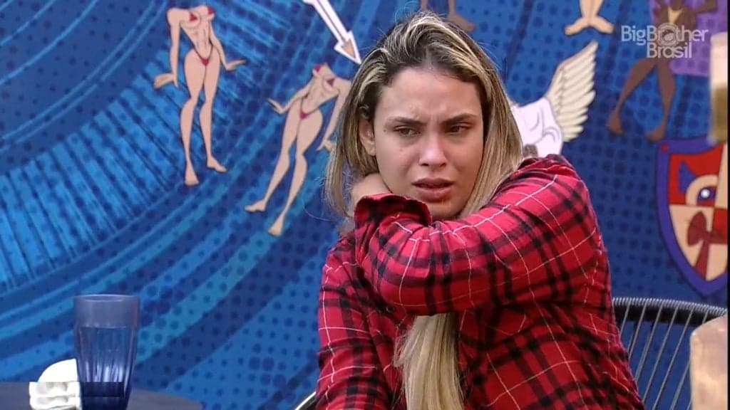 BBB21: Sarah descobre que a casa caiu após volta de Carla: "Ninguém vai querer ser nosso amigo"