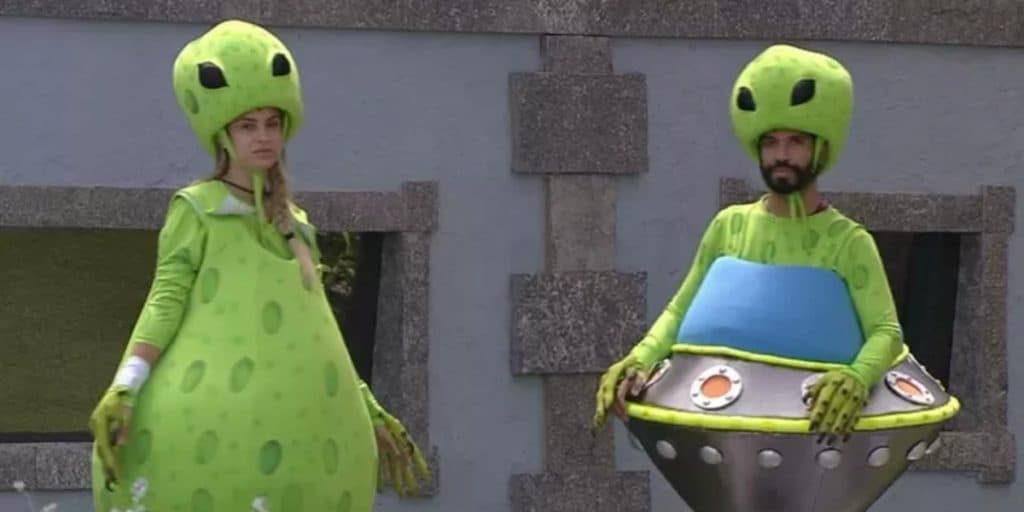 BBB21: Atenta! Sarah avalia aproximação entre brothers e dispara: "Nova vilania"