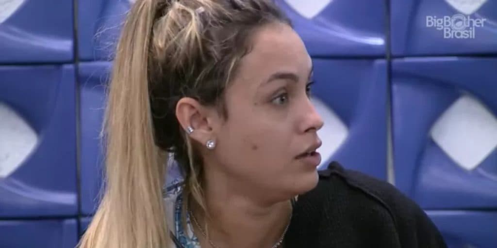 Sarah surta no BBB21, manda Gil engolir o choro e defende Rodolffo com unhas e dentes: "Cala tua boca"