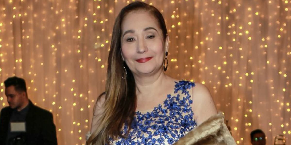Sonia Abrão apresenta o programa "A Tarde é Sua" (Foto: AgNews)