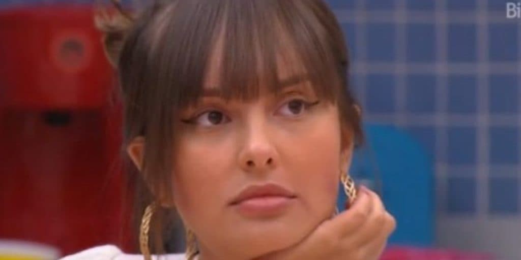 BBB21: Thaís arma estratégia para colocar Sarah no paredão: "A gente tem que botar ela"