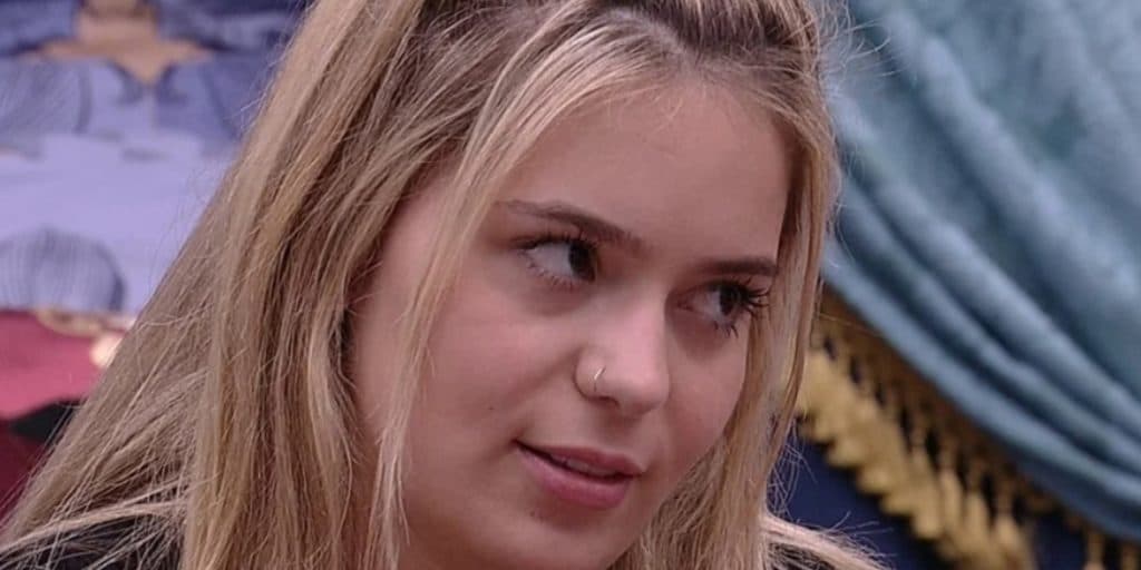 "BBB21": Viih Tube é chamada de sebosa por milhões e tem segredo fora da casa exposto sobre nojeira: "No banheiro"
