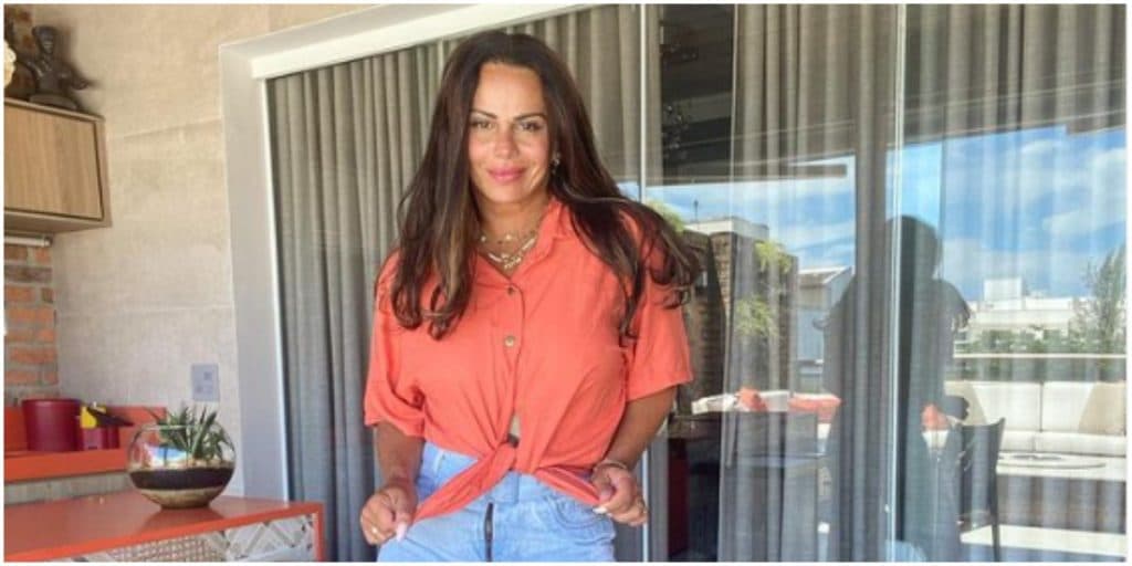 Viviane Araújo surge em vídeo íntimo e biquíni deixa parte dos seios para fora