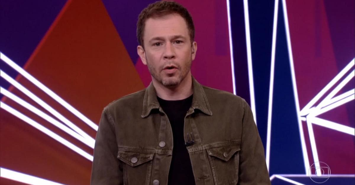 Tiago Leifert invade BBB21 às pressas, dá comida de rabo nos brothers e se enfurece: "Não dá mais"